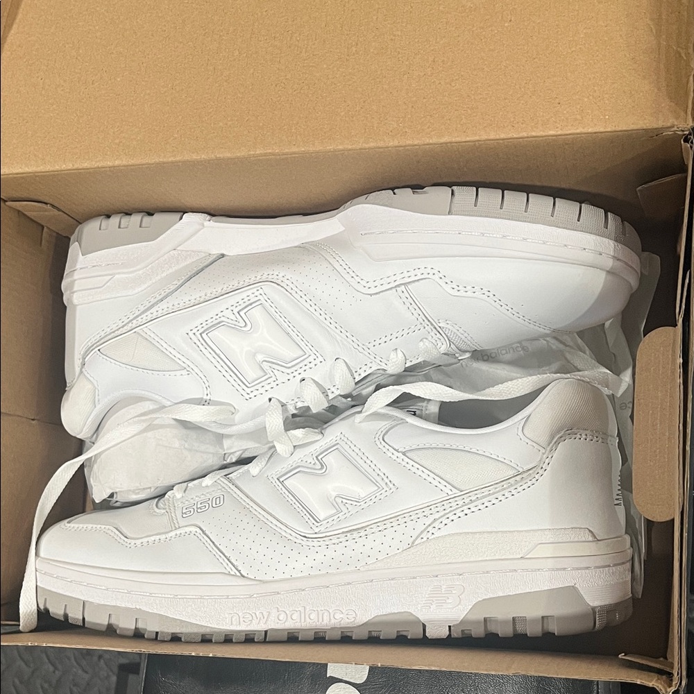 New Balance Mens White 550 Sneakers